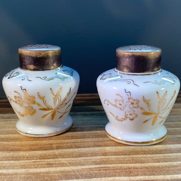 Vintage Irice Japan Porcelain Salt & Pepper Shakers-Hand Painted w/Brass Caps - Picture 5 of 7